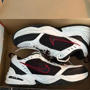 Nike Air Monarch IV Training Shoes